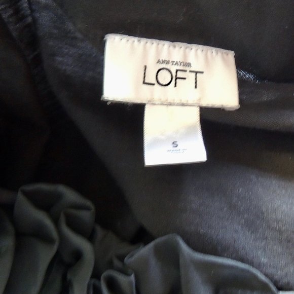 Anne Taylor LOFT Black Ruffle Top - Picture 4 of 6